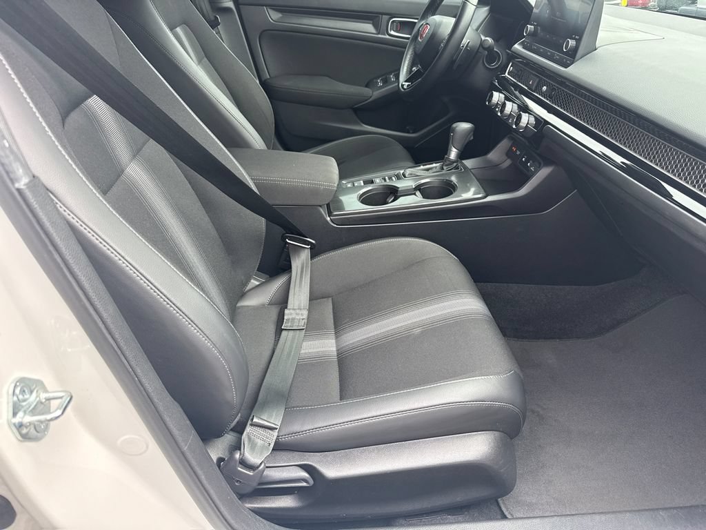 Used 2025 Honda Civic Sport image 13