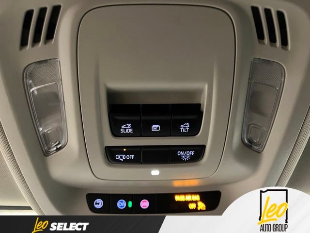 Used 2023 Buick Envision Essence w/ Sport Touring Package AWD/4WD image 21