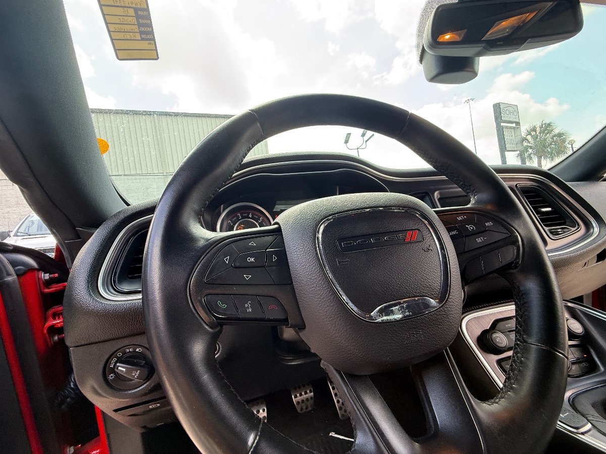 Used 2015 Dodge Challenger R/T Scat Pack RWD image 21