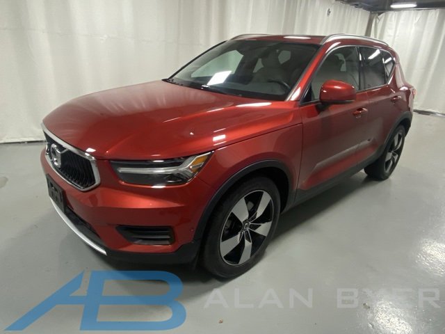Used 2019 Volvo XC40 T5 Momentum
