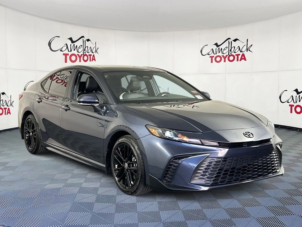Used 2026 Toyota Camry SE w/ Convenience Package FWD image 3