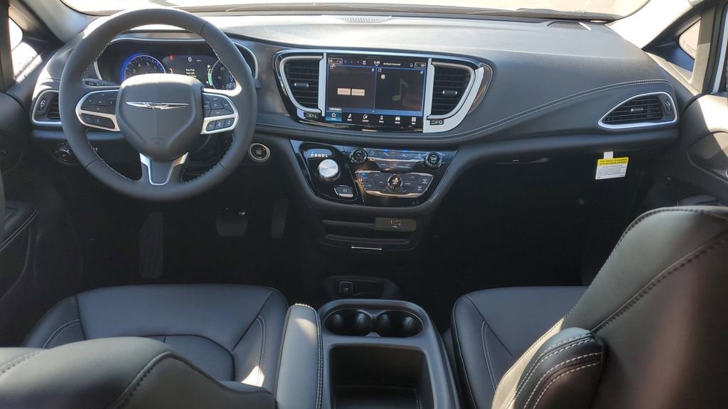 New 2026 Chrysler Pacifica Select image 11