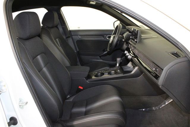 Used 2025 Honda Civic Sport image 14