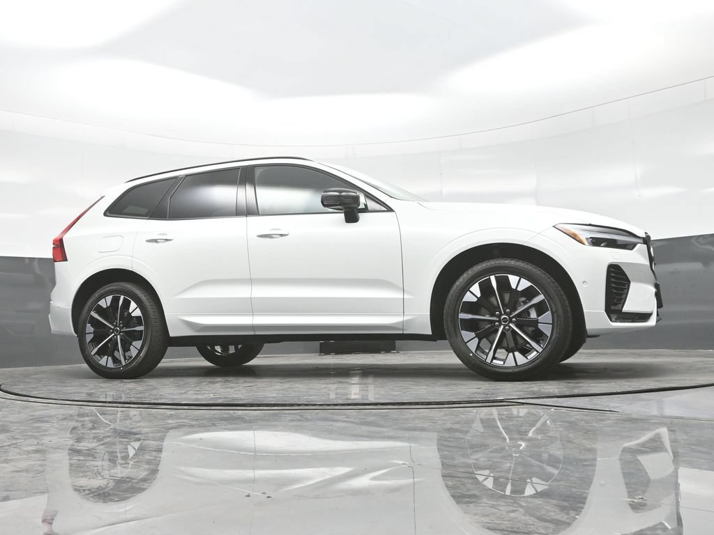 New 2026 Volvo XC60 B5 Plus w/ Climate Package AWD/4WD image 28