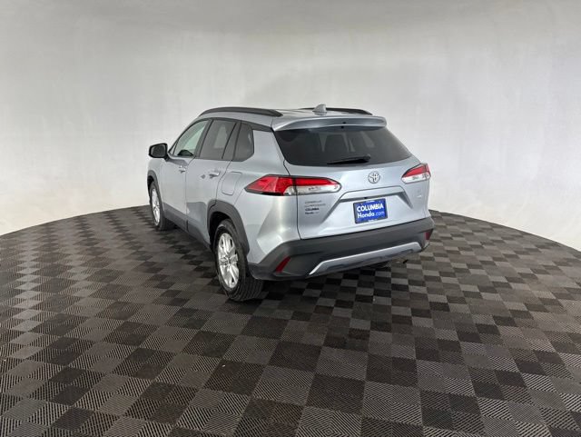 Used 2023 Toyota Corolla Cross LE w/ Moonroof Package AWD/4WD image 6