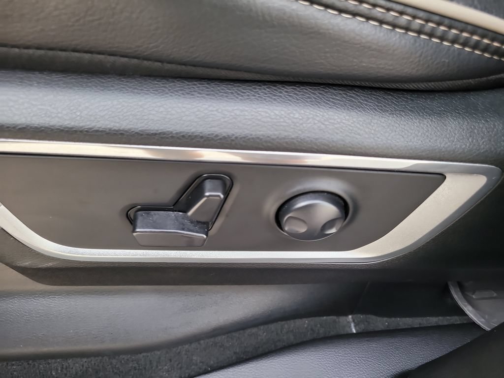 Used 2023 RAM 1500 Laramie AWD/4WD image 21