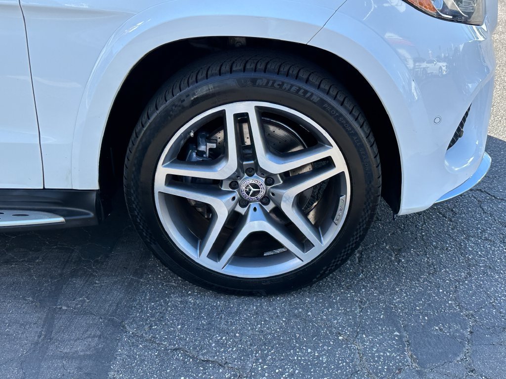 Used 2017 Mercedes-Benz GLS 550 4MATIC image 11