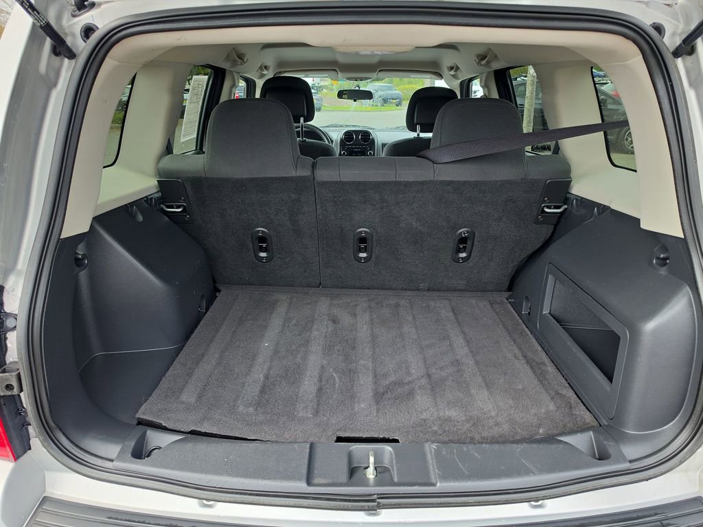 Used 2012 Jeep Patriot Sport AWD/4WD image 24
