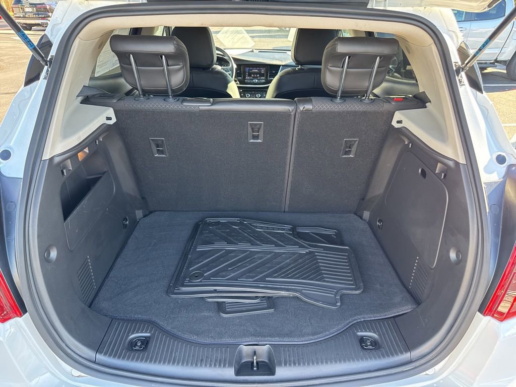 Certified 2022 Buick Encore Preferred w/ Safety Package image 17