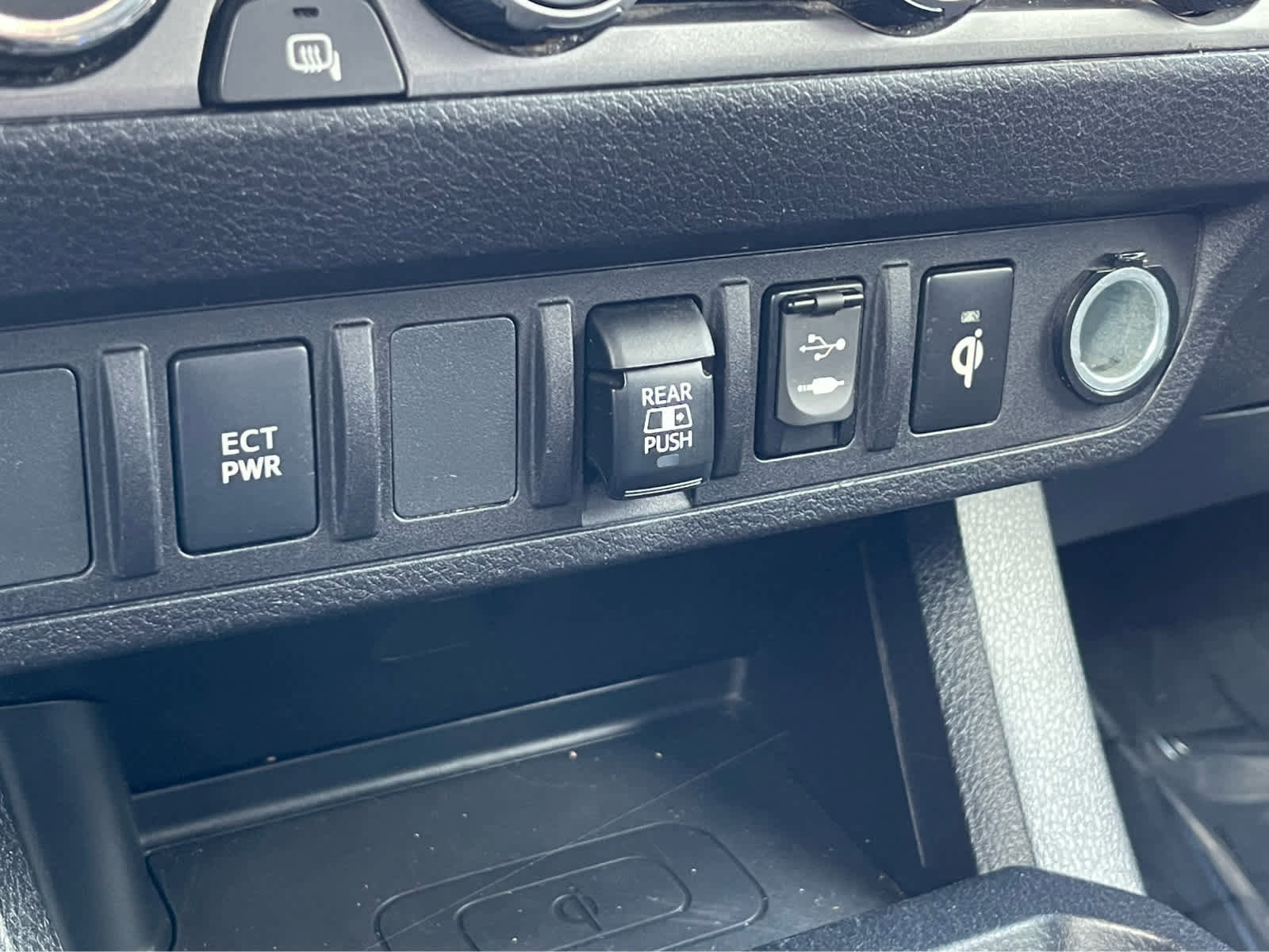 Used 2019 Toyota Tacoma TRD Sport image 16