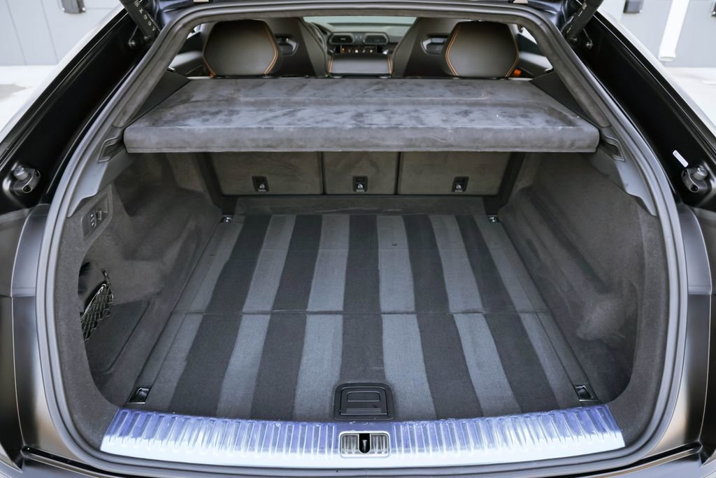 Used 2022 Lamborghini Urus image 36