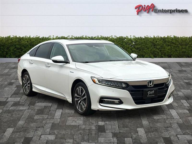 Used 2020 Honda Accord Touring image 2