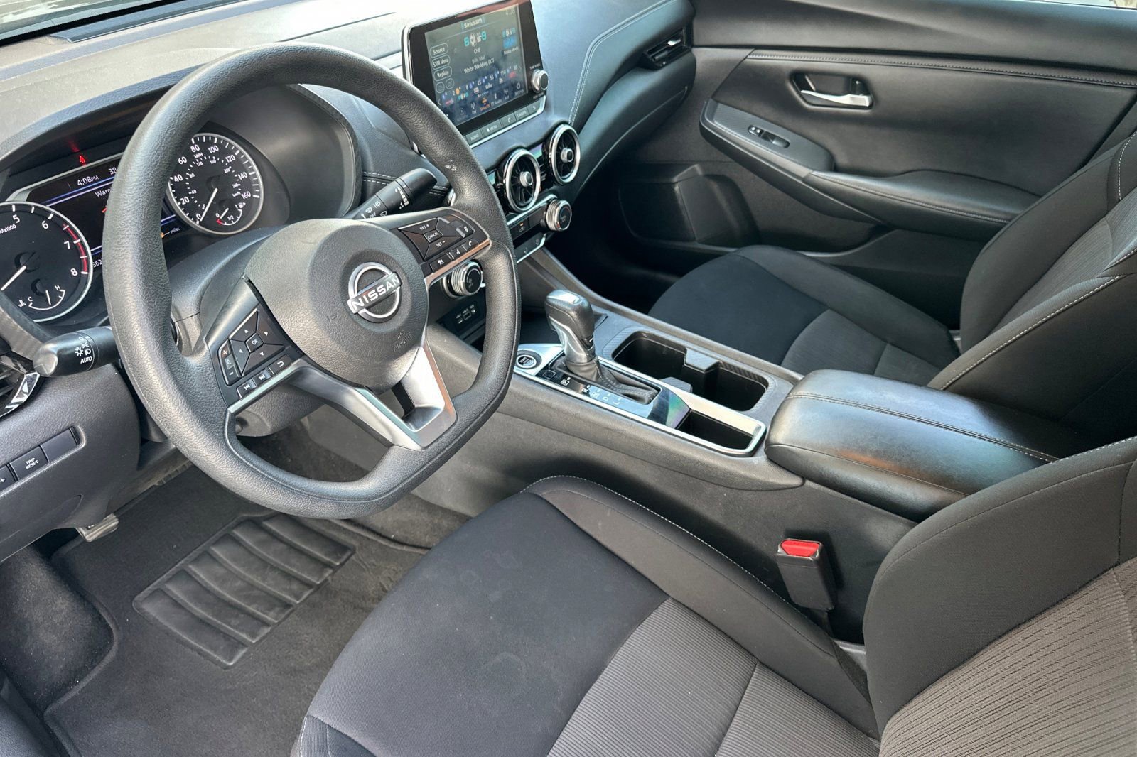 Used 2024 Nissan Sentra SV FWD image 10