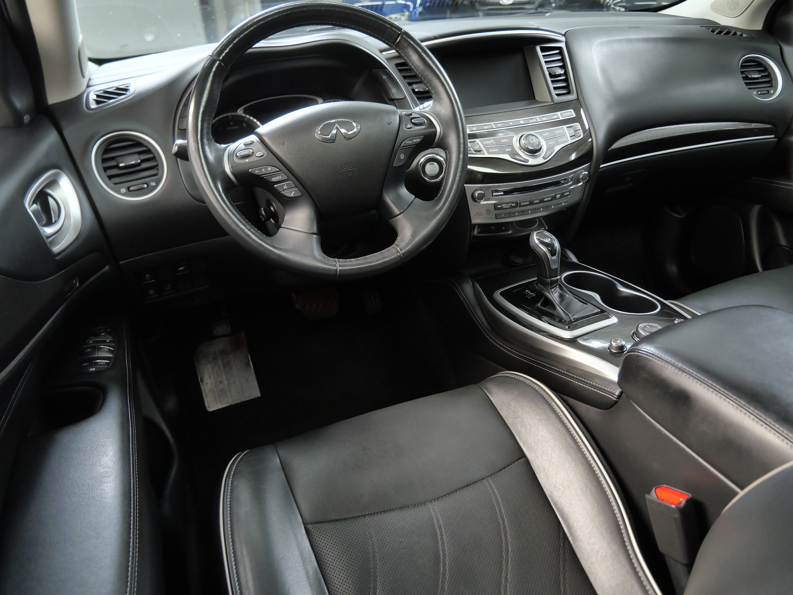 Used 2018 INFINITI QX60 FWD w/ Premium Plus Package image 2