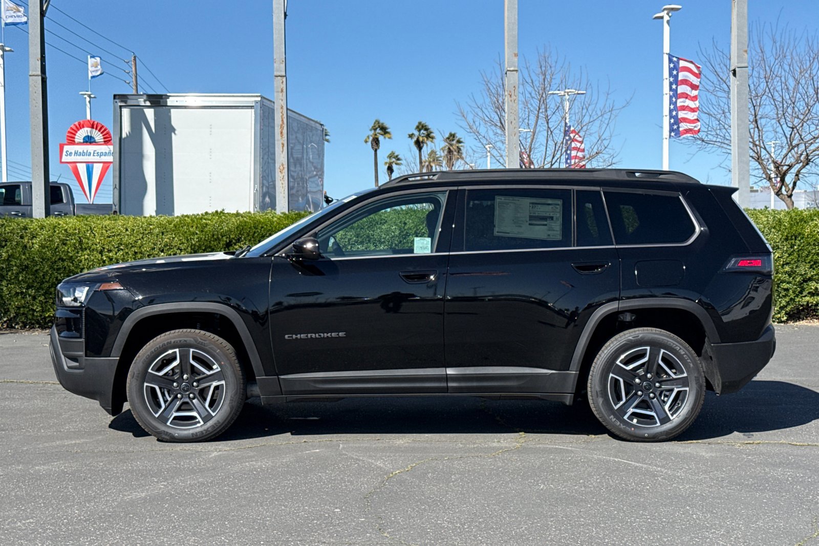 New 2026 Jeep Cherokee Laredo image 7