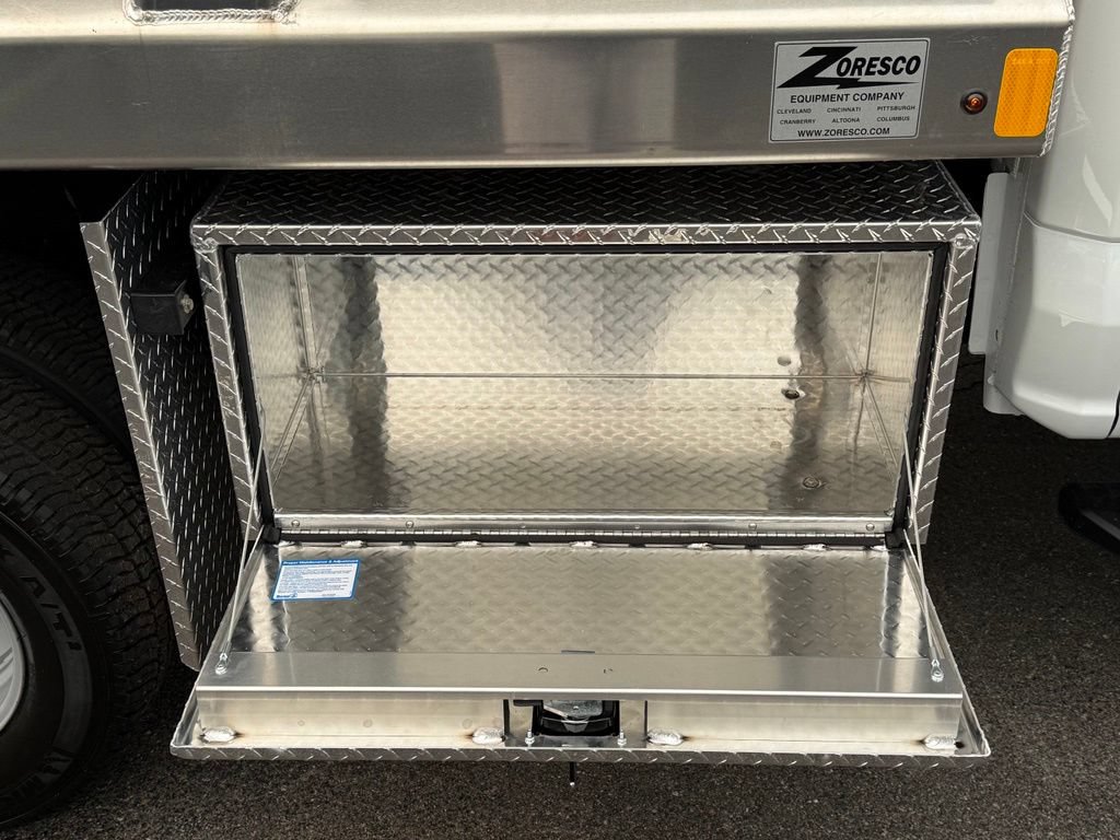 New 2026 Ford F350 XL w/ XL Chrome Package AWD/4WD image 6