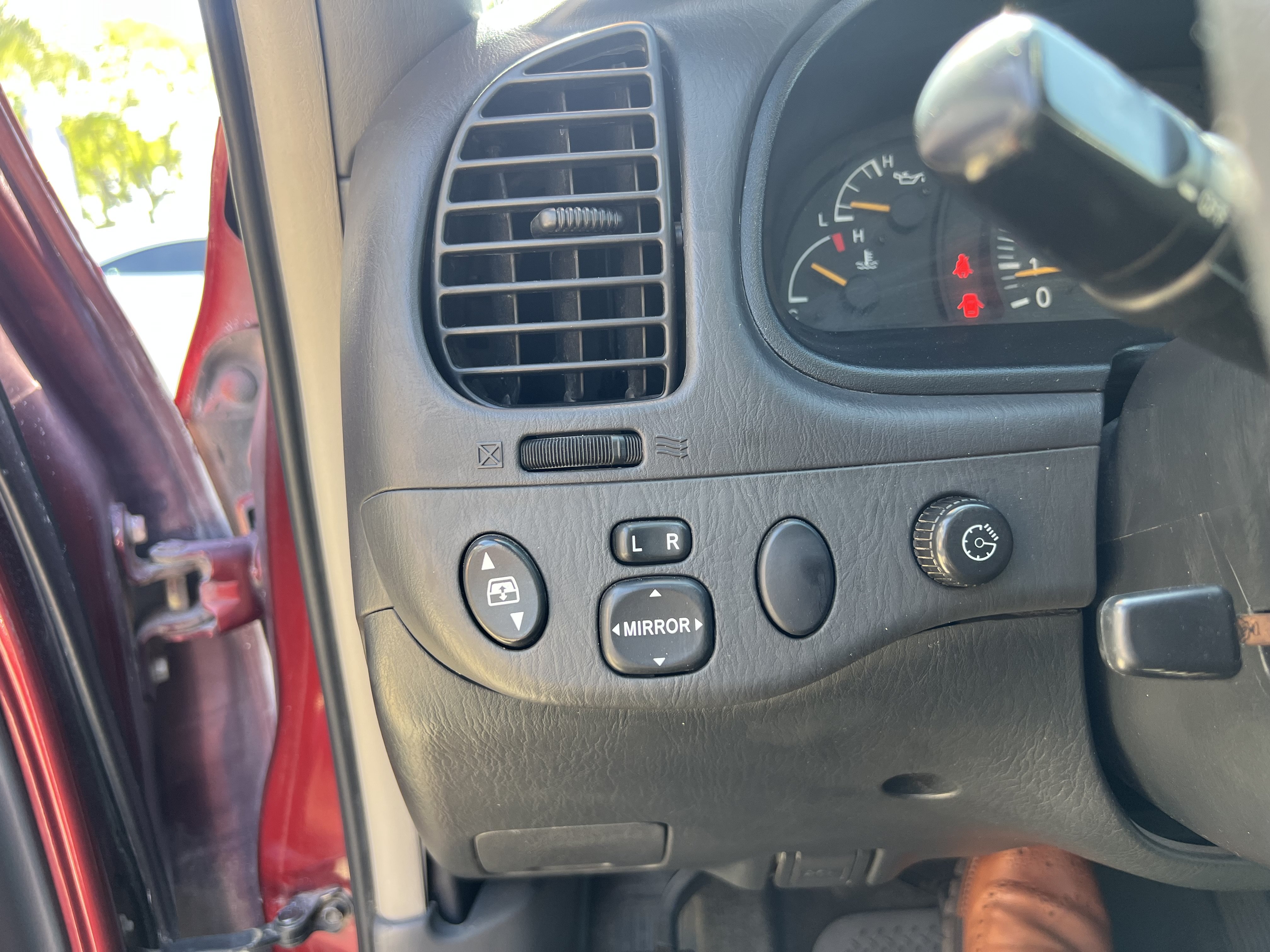 Used 2004 Toyota Tundra Limited AWD/4WD image 23