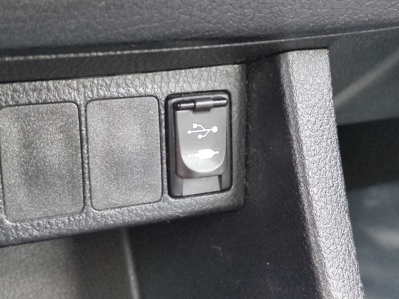 Used 2014 Toyota Corolla L FWD image 19