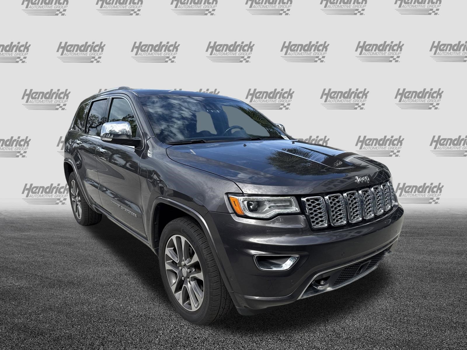 Used 2018 Jeep Grand Cherokee Overland AWD/4WD image 3