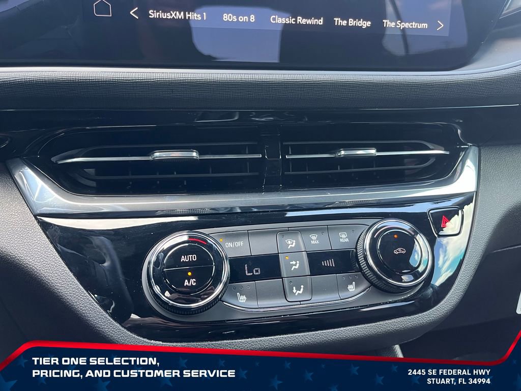 Used 2025 Buick Envista Sport Touring w/ Convenience I Package FWD image 29