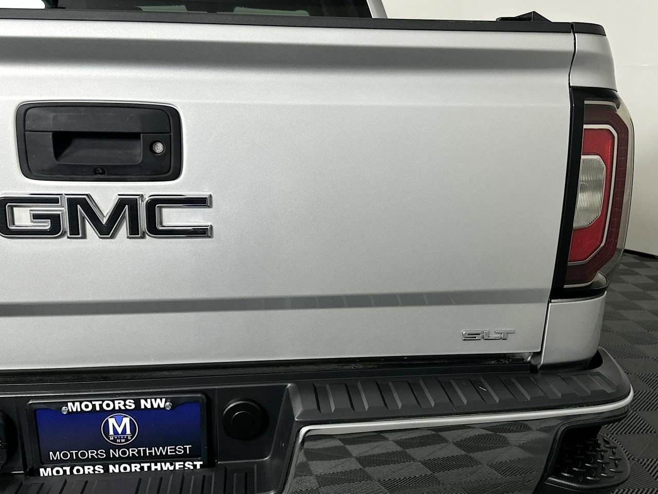 Used 2018 GMC Sierra 1500 SLT w/ SLT Premium Package AWD/4WD image 25