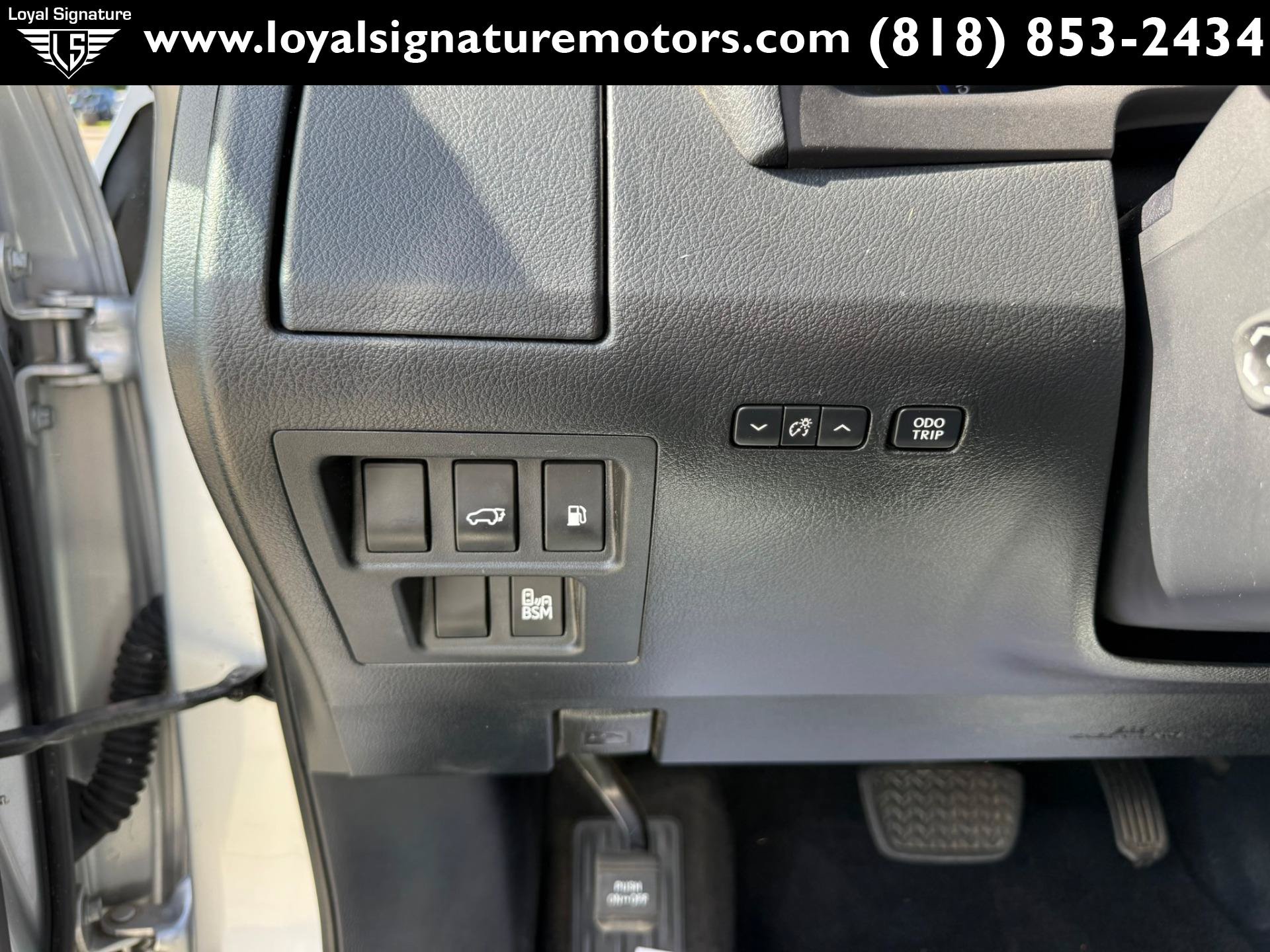 Used 2014 Lexus RX 450h FWD image 25