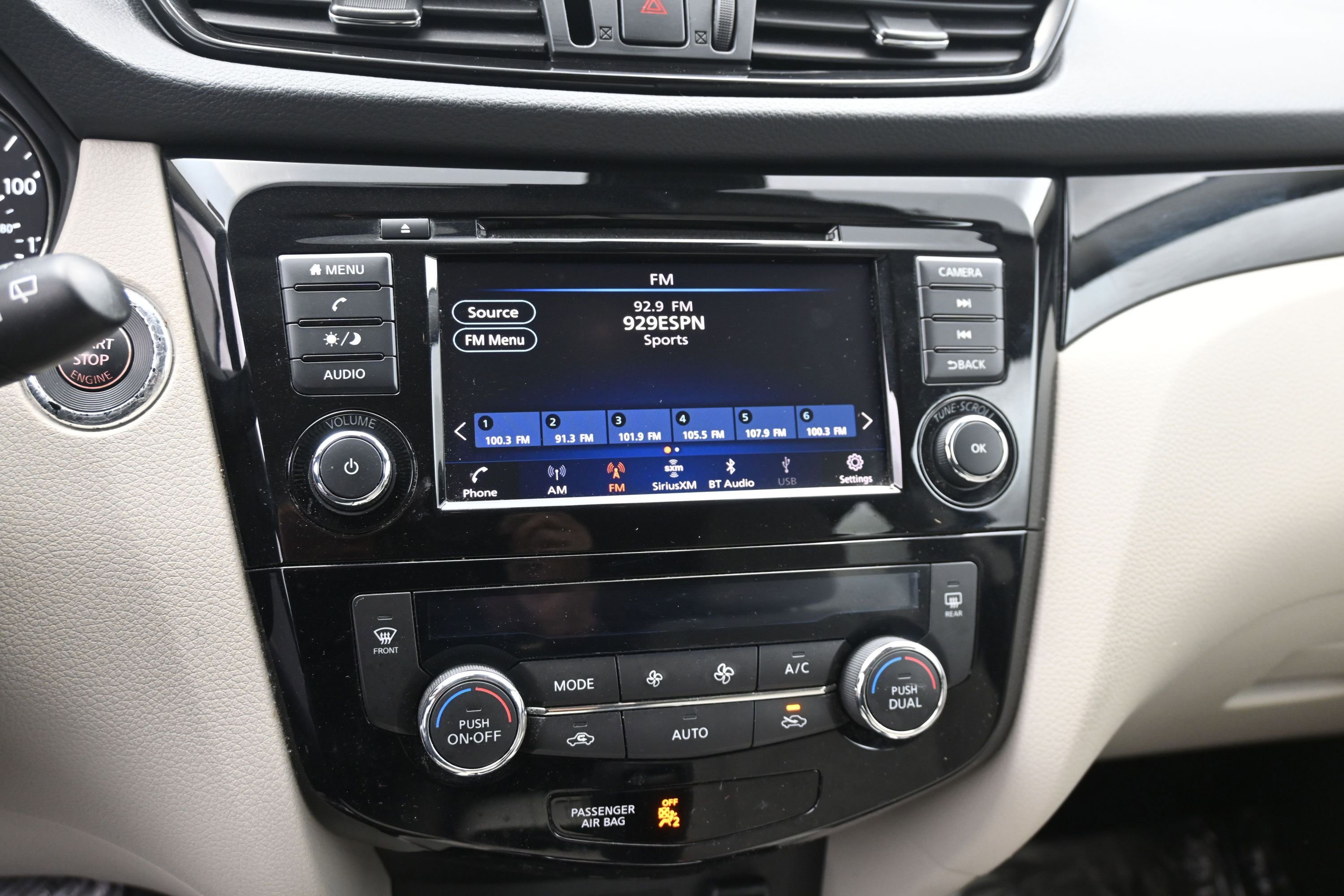 Used 2020 Nissan Rogue Sport SV FWD image 19