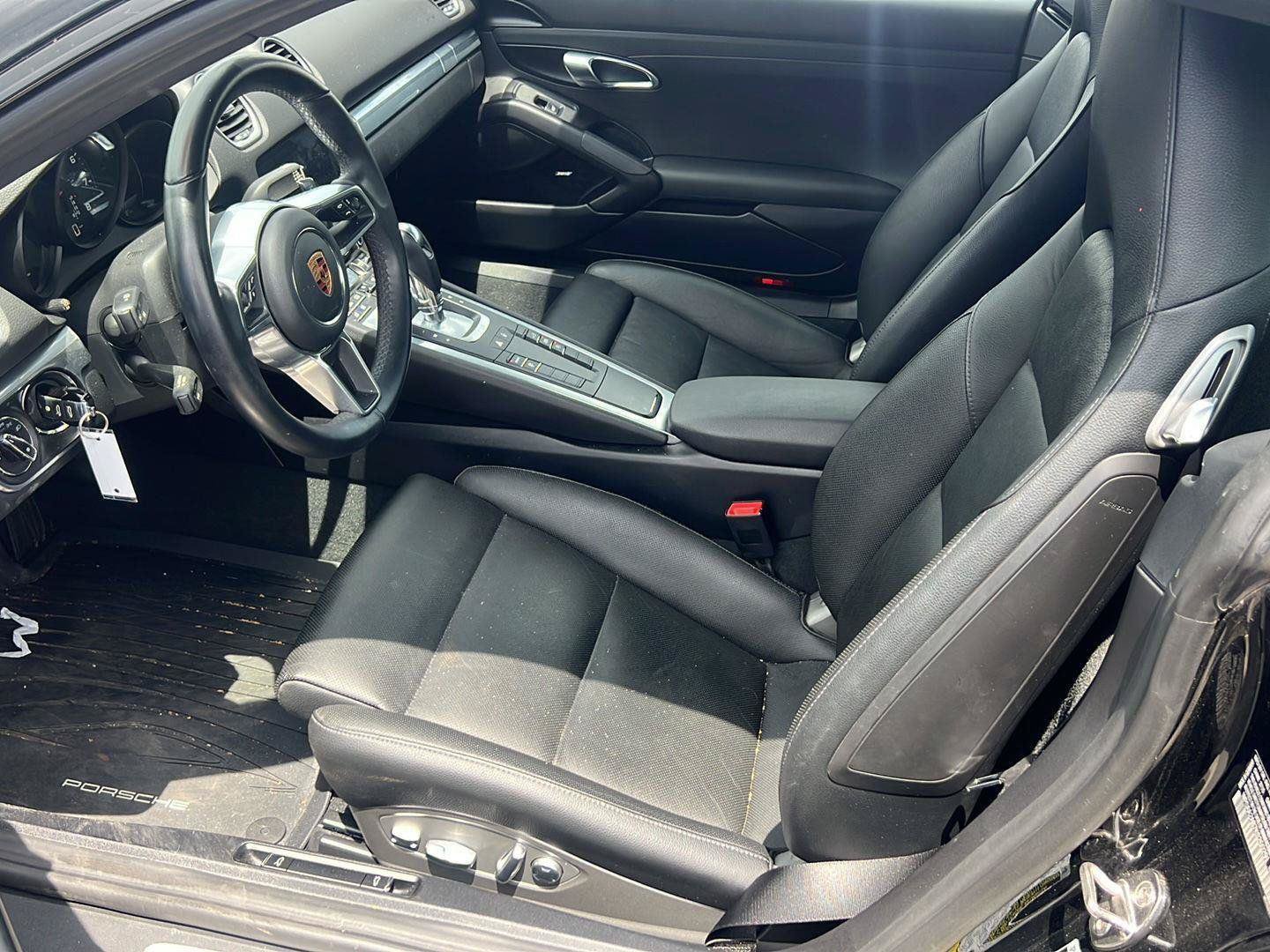 Used 2019 Porsche 718 Cayman RWD image 9