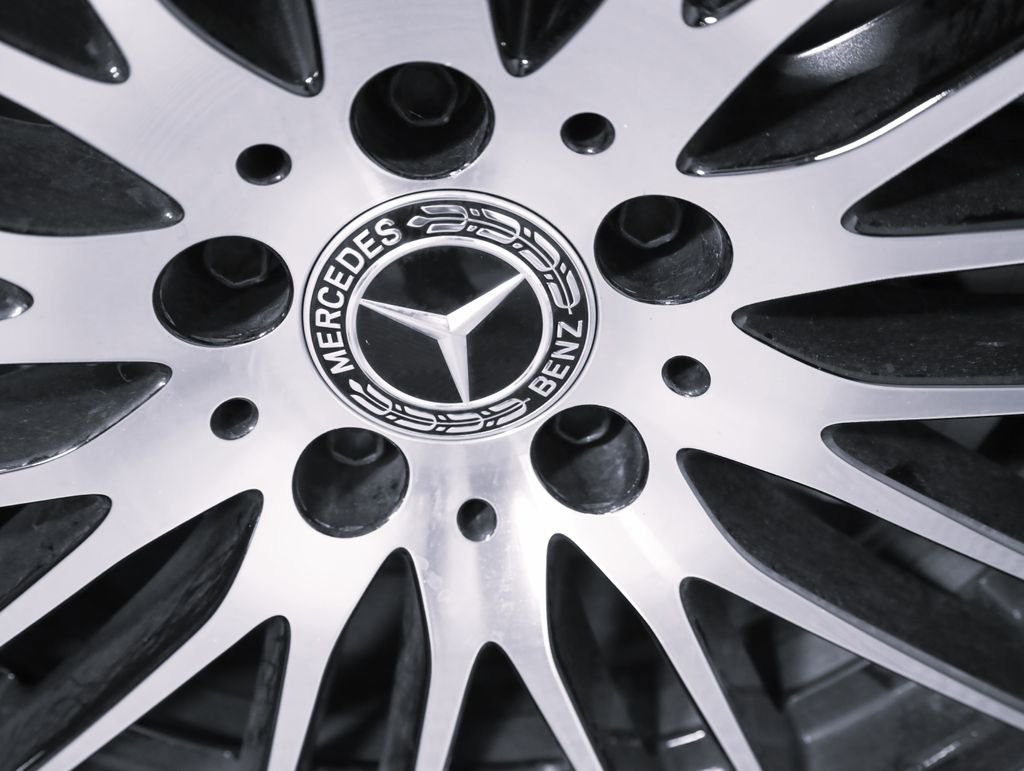 Certified 2026 Mercedes-Benz C 300 4MATIC Sedan image 8