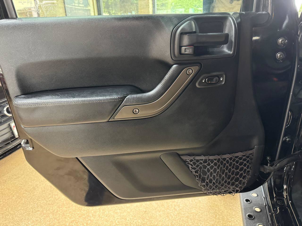 Used 2018 Jeep Wrangler Sport AWD/4WD image 14