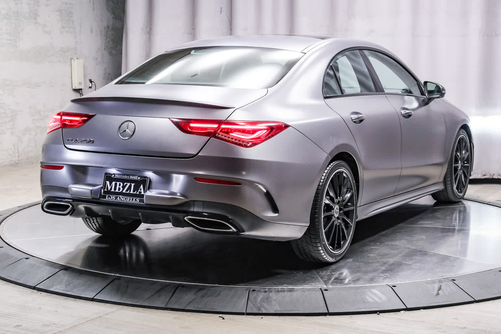 Used 2022 Mercedes-Benz CLA 250 image 4