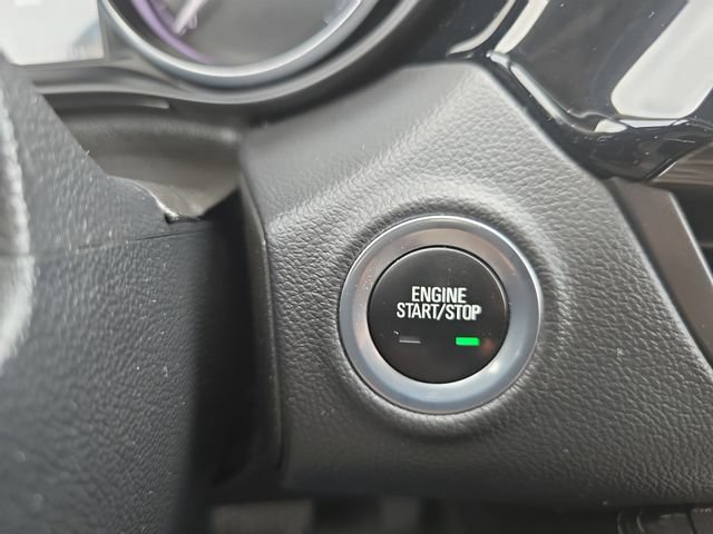 Used 2020 Buick Envision Essence AWD/4WD image 17