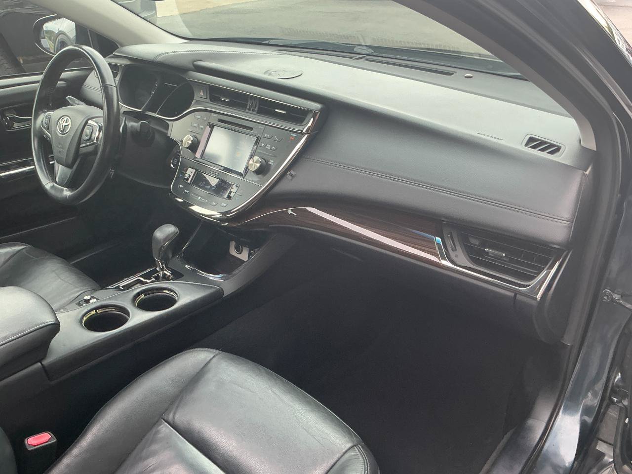 Used 2015 Toyota Avalon XLE Touring FWD image 22