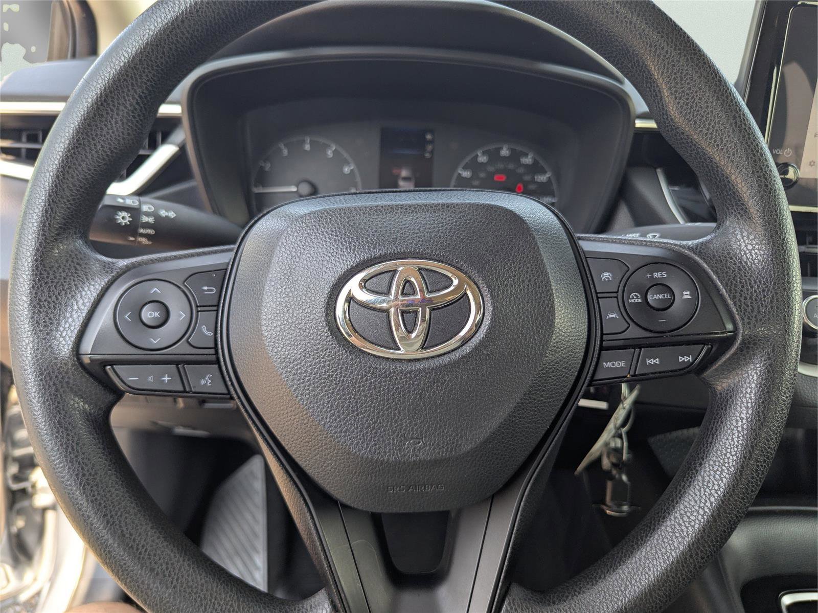 Used 2023 Toyota Corolla LE image 29