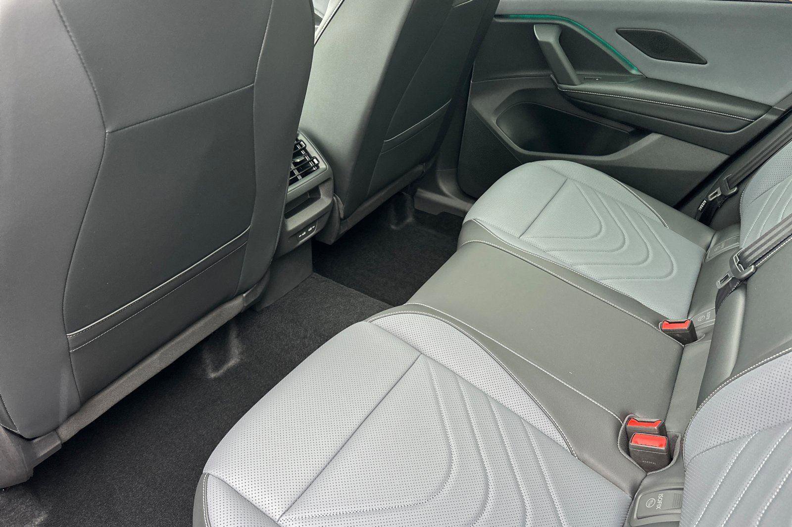 New 2026 Volkswagen Tiguan SE image 11