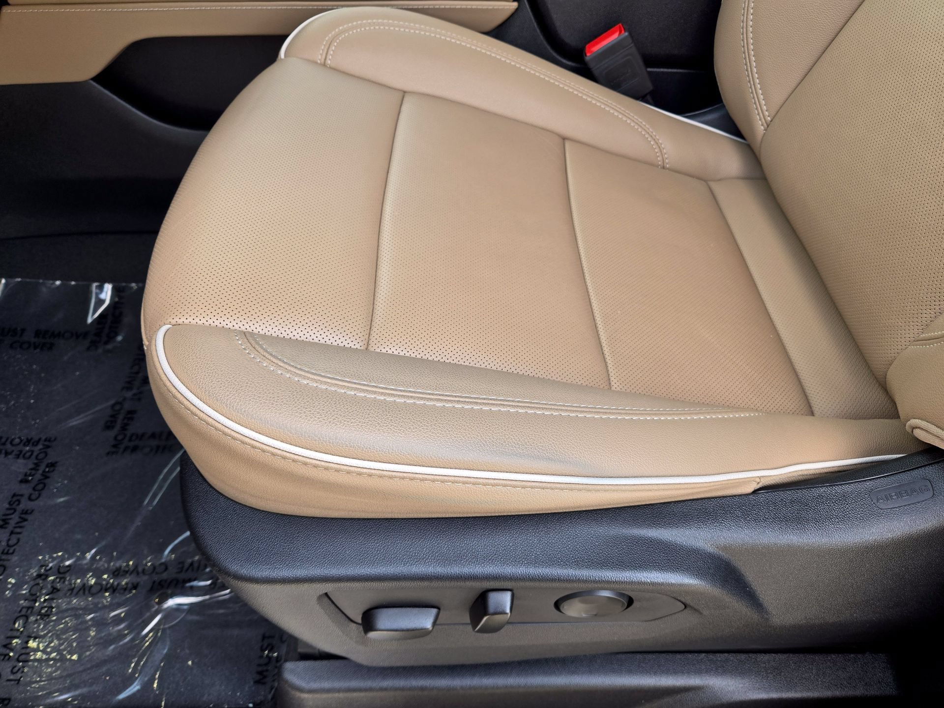 Used 2024 Chevrolet Tahoe Premier w/ Premium Package RWD image 21