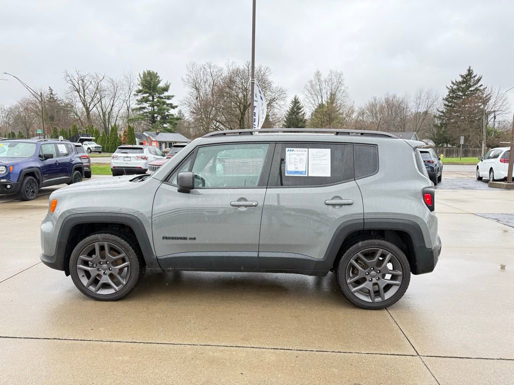 Used 2021 Jeep Renegade Latitude image 4