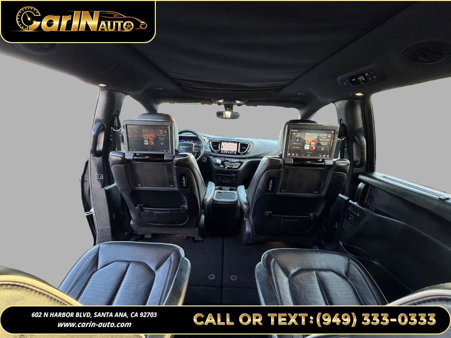 Used 2019 Chrysler Pacifica Limited w/ S Appearance Package image 14