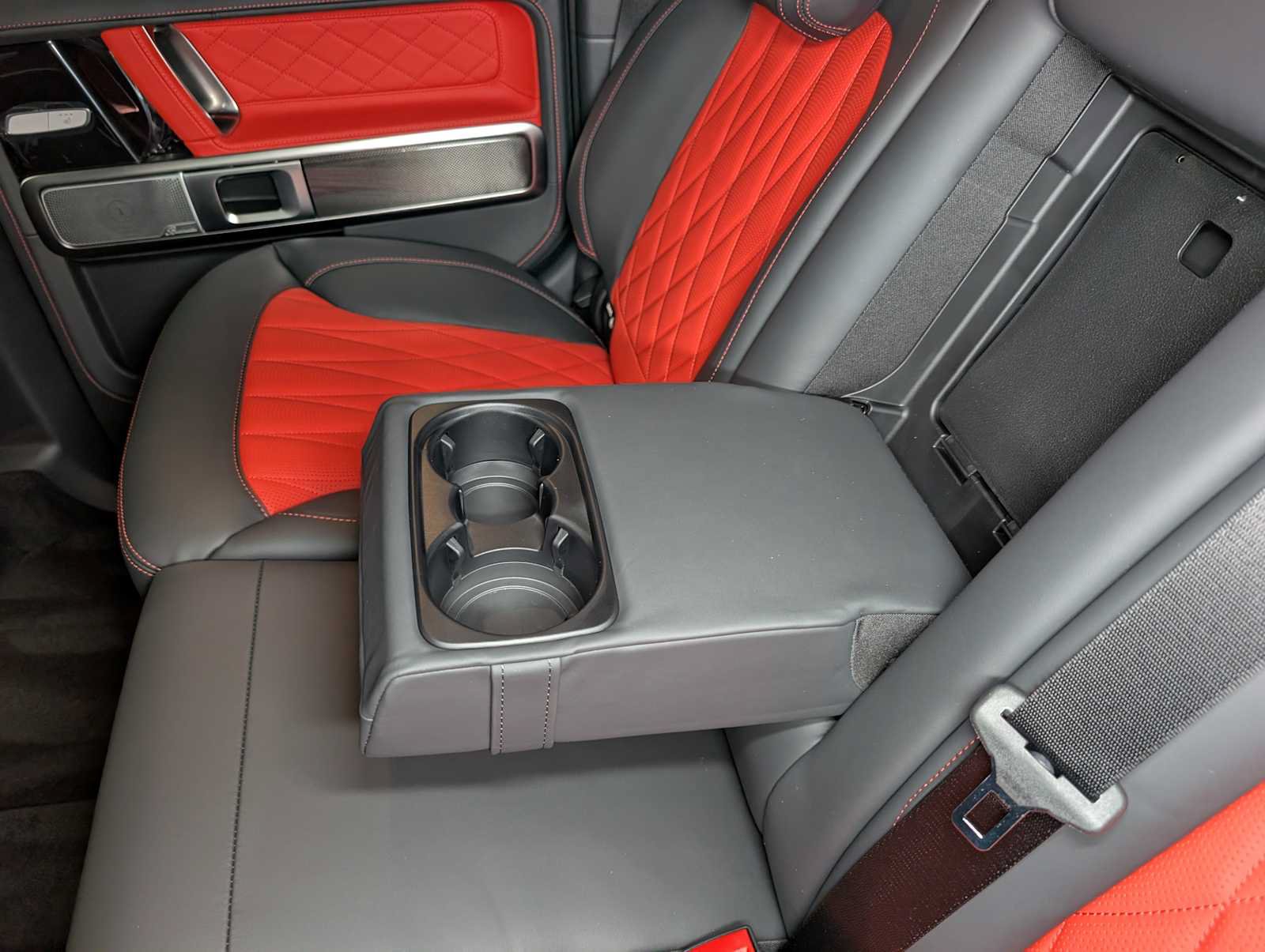 New 2027 Mercedes-Benz G 63 AMG 4MATIC image 19