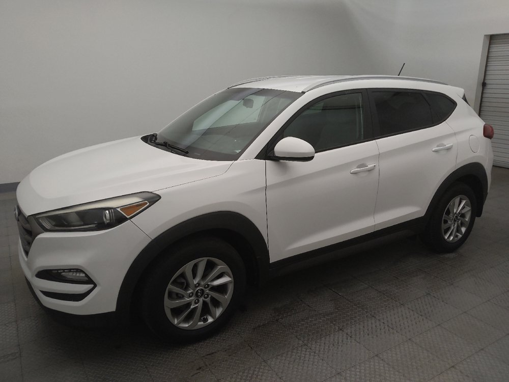 Used 2016 Hyundai Tucson SE w/ Option Group 02 FWD image 2