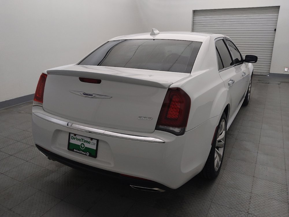 Used 2019 Chrysler 300 Limited image 7