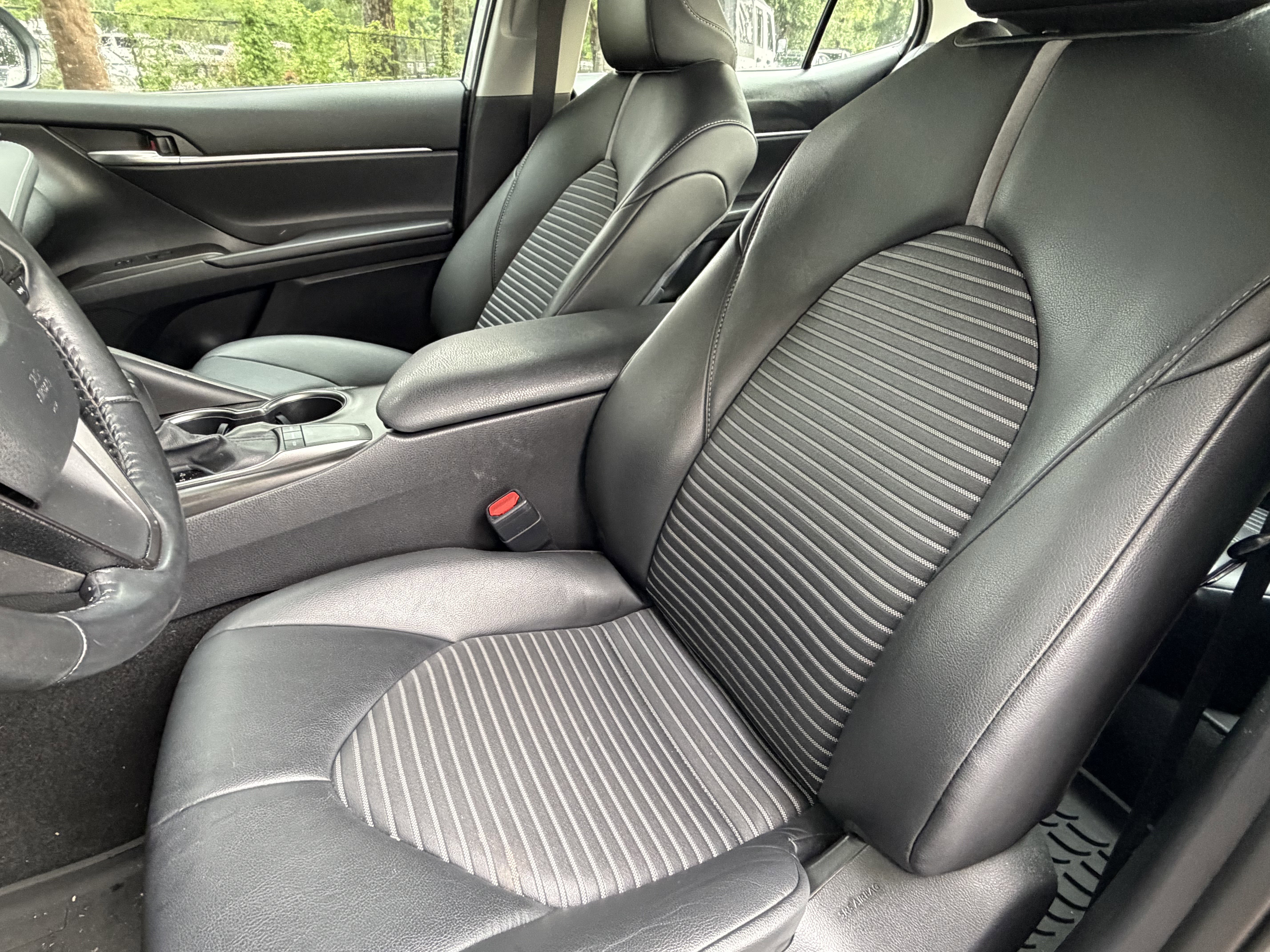 Used 2023 Toyota Camry SE FWD image 17