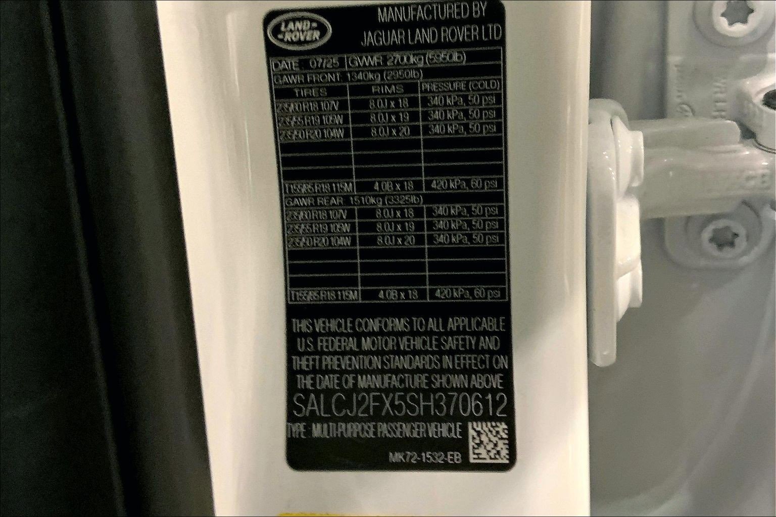 New 2025 Land Rover Discovery Sport S image 18