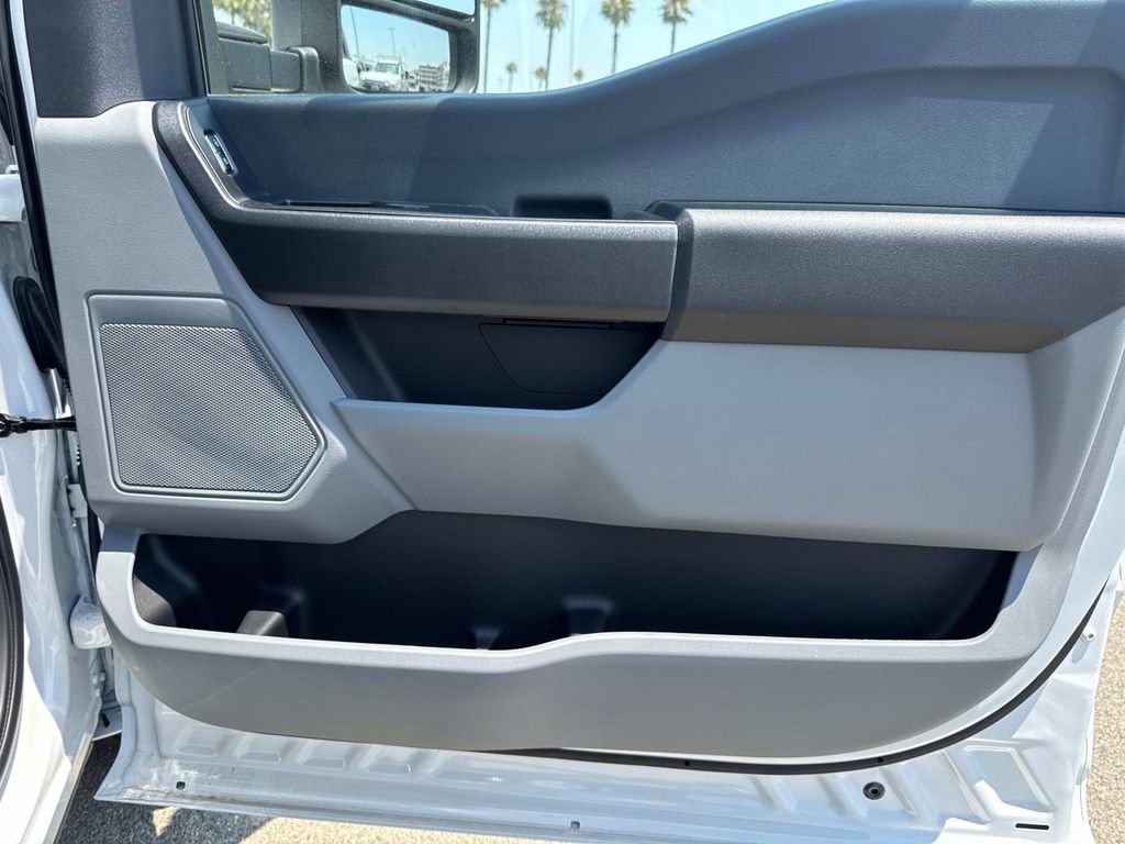 New 2025 Ford F350 XL w/ XL Chrome Package image 20