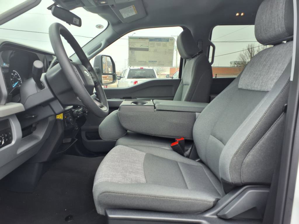 New 2025 Ford F350 XLT image 13