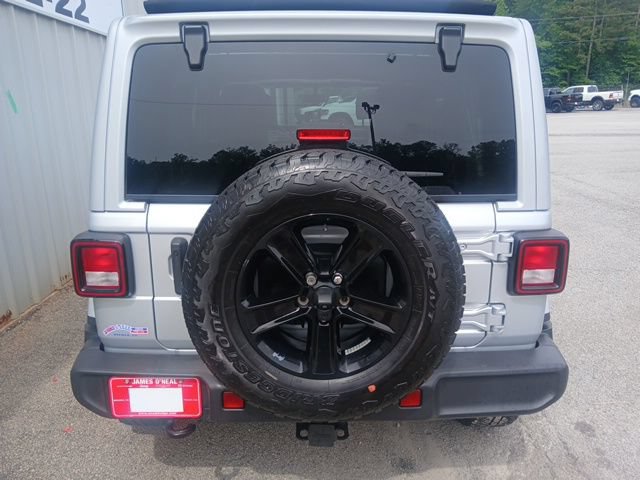 Used 2023 Jeep Wrangler Unlimited Sahara AWD/4WD image 3