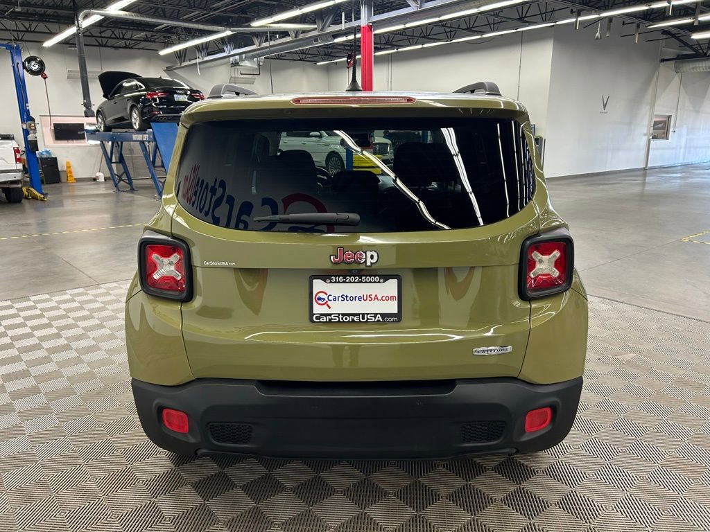 Used 2015 Jeep Renegade Latitude image 6