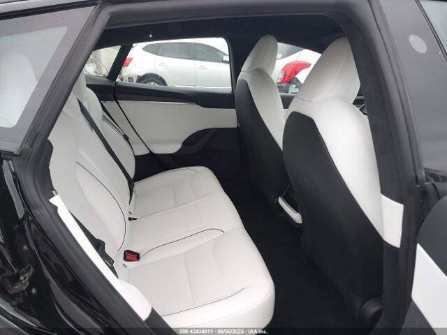 Used 2022 Tesla Model S Plaid AWD/4WD image 9