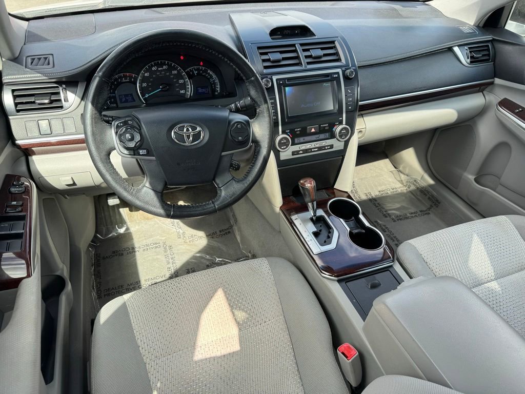 Used 2012 Toyota Camry XLE w/ Convenience Pkg image 9