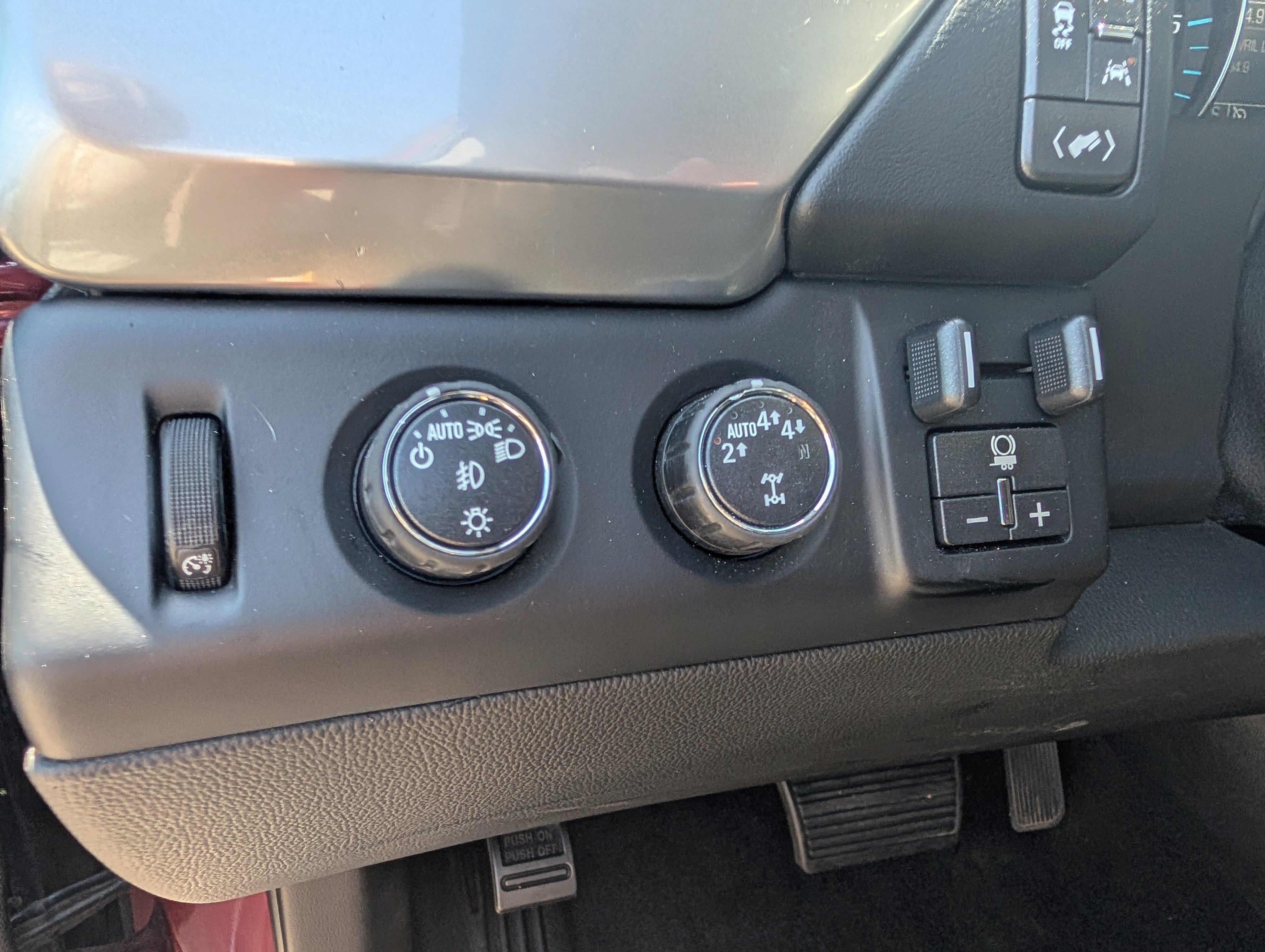 Used 2018 Chevrolet Tahoe Premier w/ Max Trailering Package AWD/4WD image 27